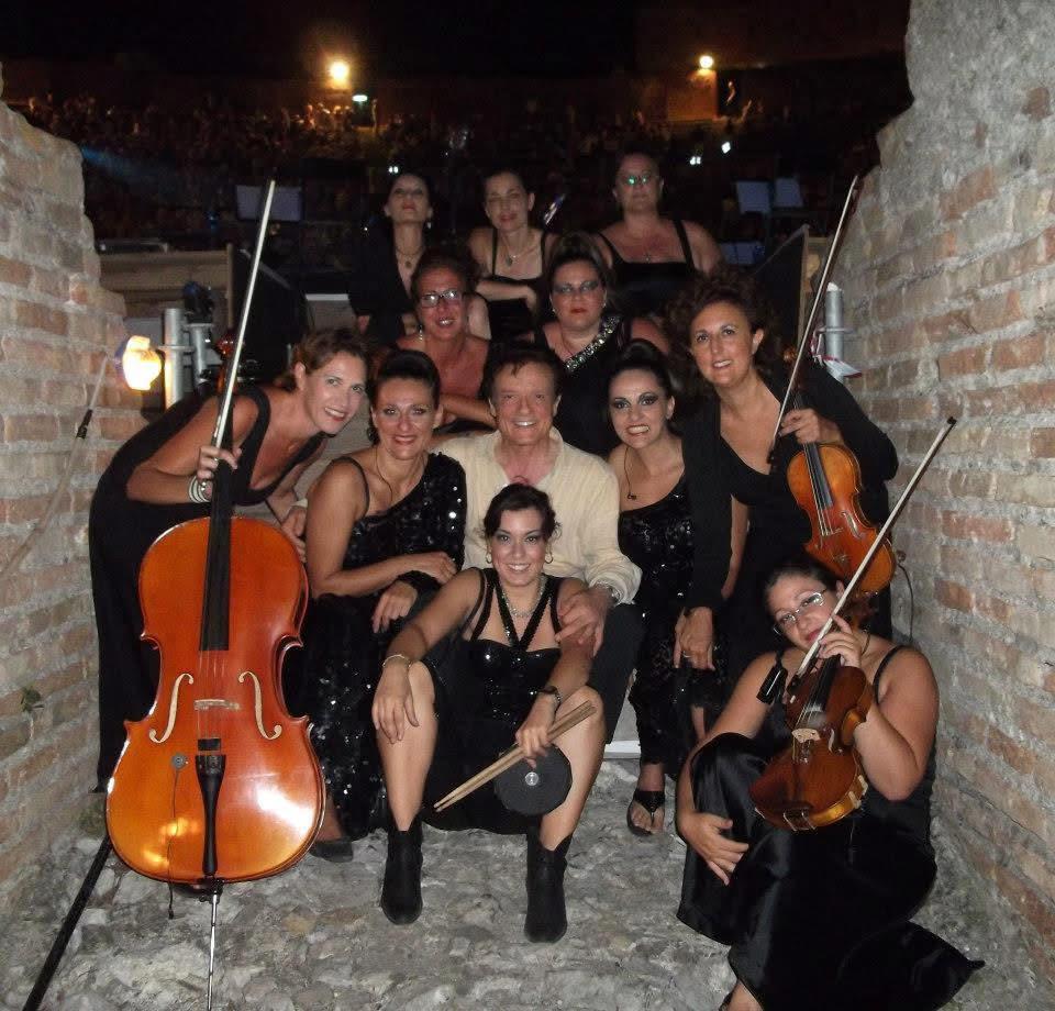 Elena durante una performance